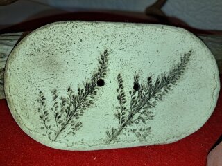 Keramik Seifenschale mit Gr&auml;sern